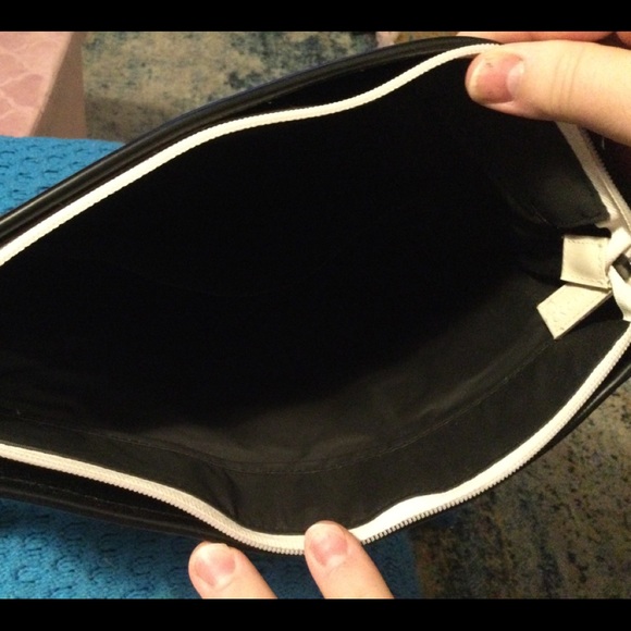 Calvin Klein purse - Picture 2 of 4